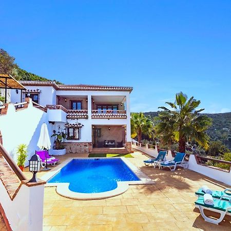 Holiday Home El Encinar Alcaucín Exterior photo